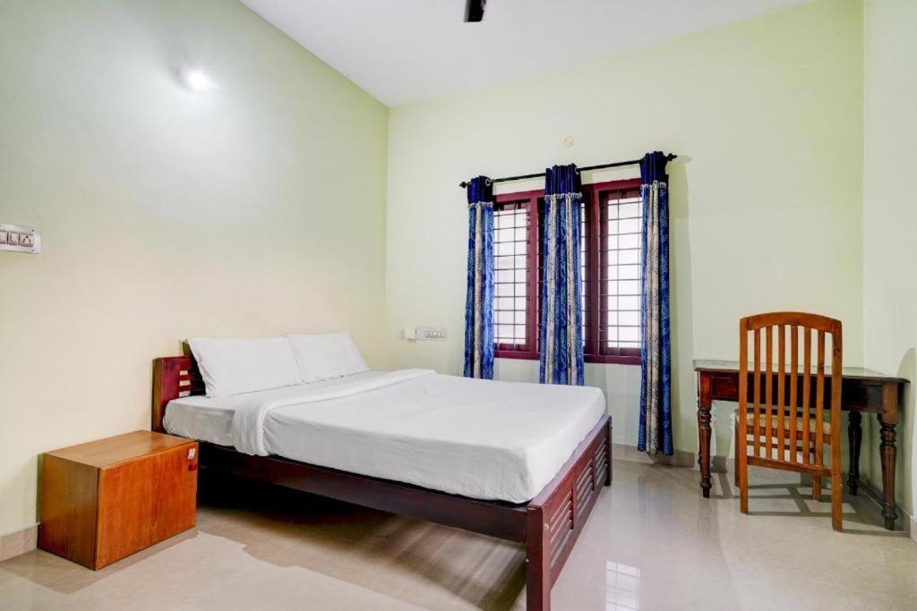 Shalom Palace Kochi Extérieur photo